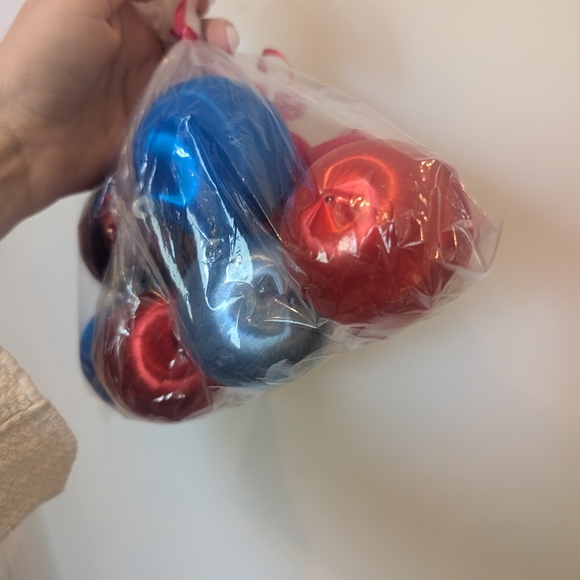 Bag Of Silk Thread Red and Blue Christmas Ornaments - Picture 3 of 4